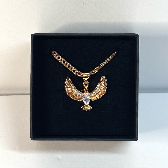 Pretty Bird Jewelry Jewelry - 18k rose gold-plated eagle pendant necklace